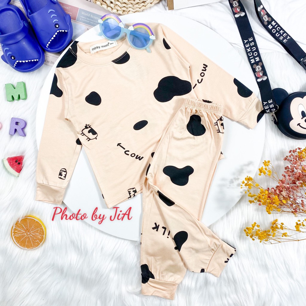 [SALE] Bộ Dài Tay Cho Bé Gái, Bé Trai Minky Mom Vải Thun Lạnh Họa Tiết In Hình Bò Sữa, Quần Áo Thu Đông Cho Bé MKMTD2110