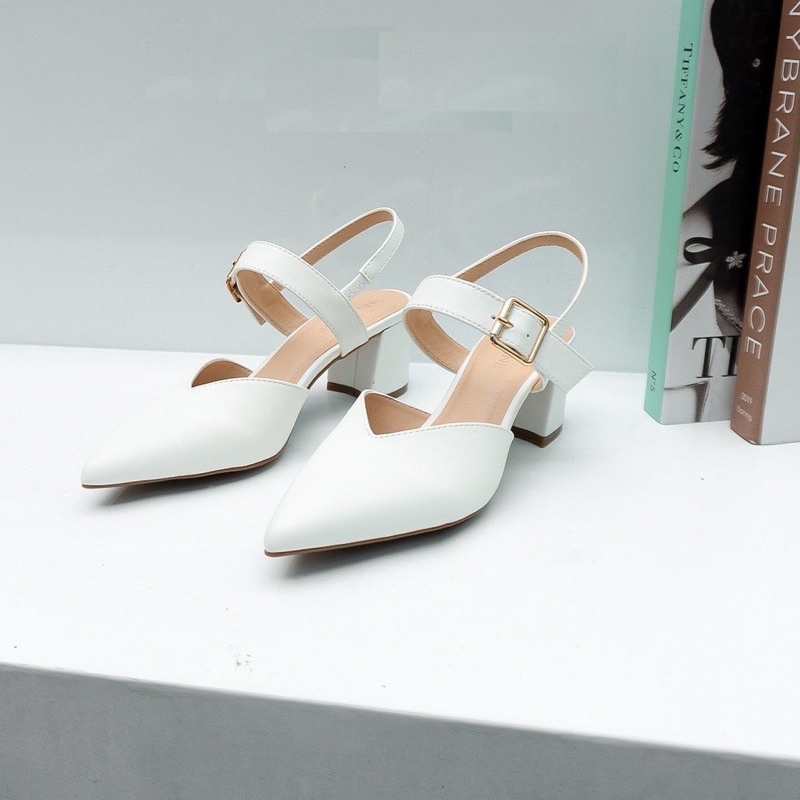 Giày sandal cao gót bít mũi 5 phân  khoét tim Annmodels gót vuông hậu mới  kiểu dáng Hàn Quốc_SD026_HG02