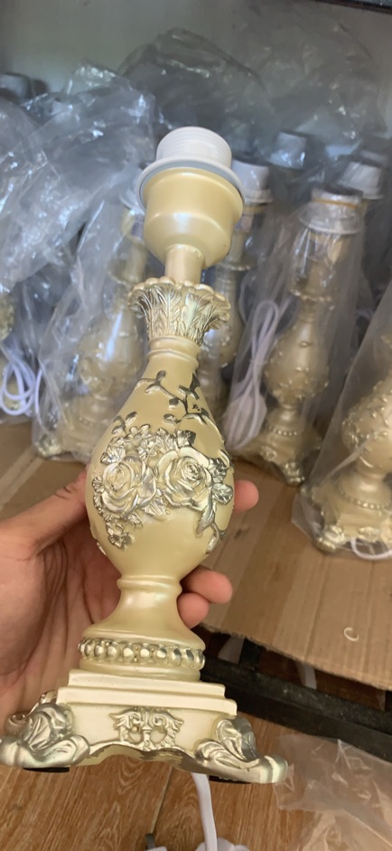 ĐÈN NGỦ ĐỂ BÀN CAO CẤP