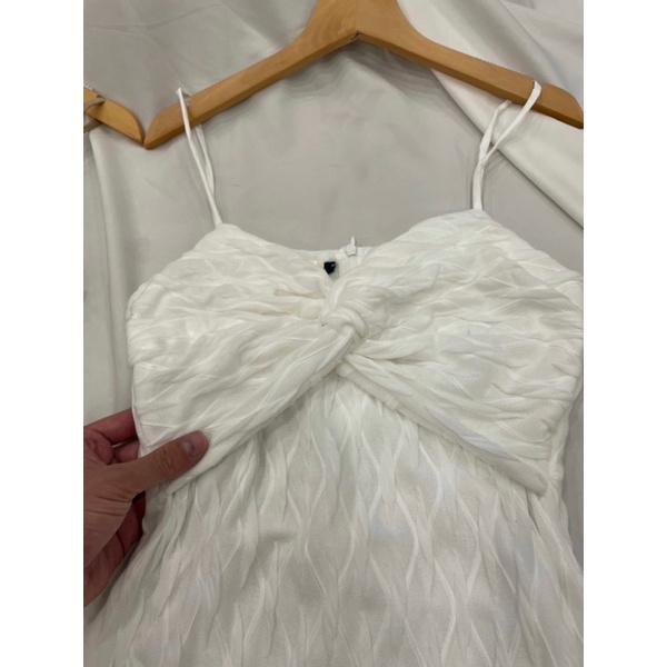 Váy body hai dây sang chảnh