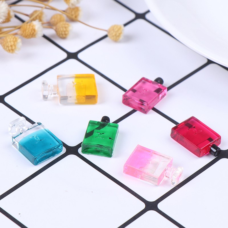 Set 6 Lọ Nước Hoa Mini Tỉ Lệ 1:12 Dùng Để Trang Trí Nhà Búp Bê Tiện Dụng