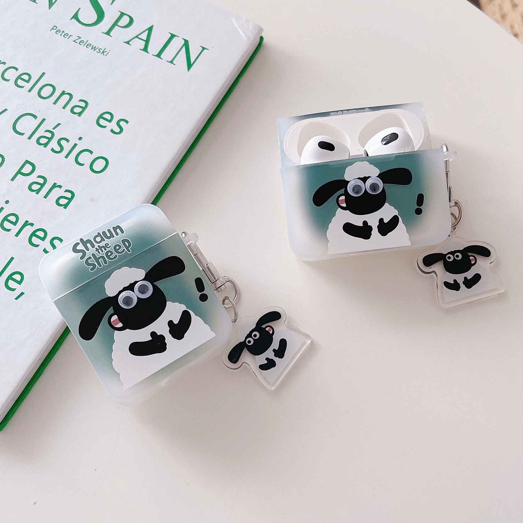 Vỏ Bảo Vệ Hộp Sạc Tai Nghe Airpods 1 / 2 / 3 / pro Hình Vuông Họa Tiết Chú Cừu Mắt Đen Dễ Thương Kèm Móc Tre