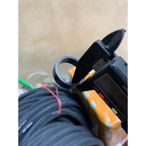 Chêm cổ phuộc màu đen dày đẹp cao 10 phân