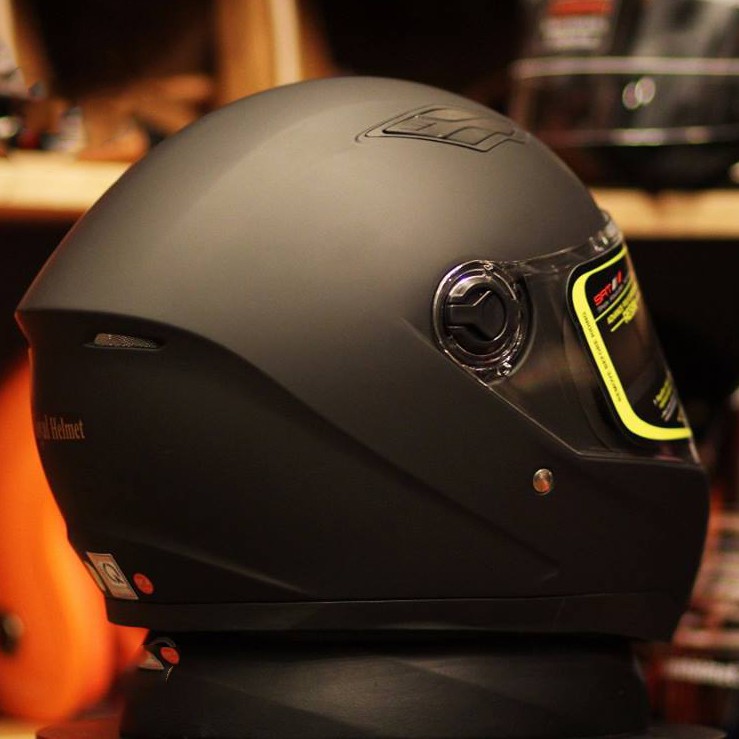 Mũ bảo hiểm Fullface Royal M136 đen nhám