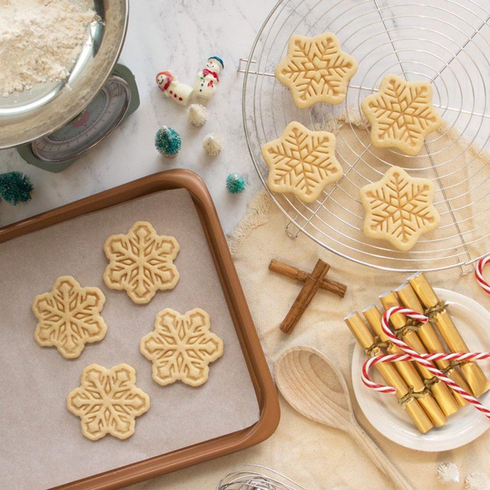 Set 4 Khuôn Làm Bánh Quy Tạo Hình Bông Tuyết
