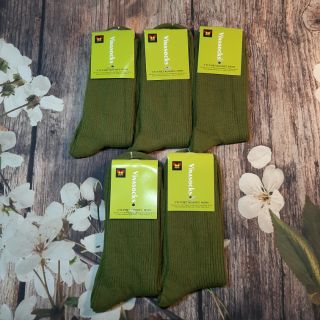Tất màu xanh nõn chuối