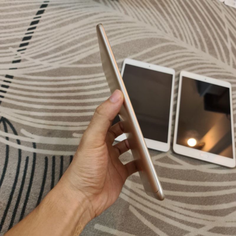 Máy tính bảng Huawei Dtab D02K, 8 inch 4G/LTE