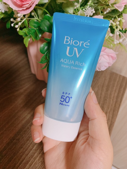 Bioré UV Aqua Rich Watery Essence