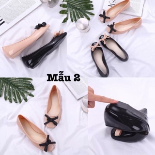 Chuẩn bị màu hè đến và cũng mang theo cả những cơn mưa rào...sợ nhất là đi giầy trời mưa ướt nhèm...h có giày đi mưa oy.