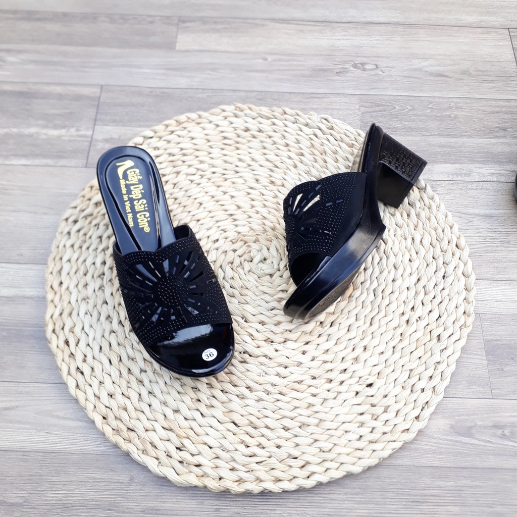 DÉP ĐÍNH ĐÁ TRUNG NIÊN CỰC ĐẸP