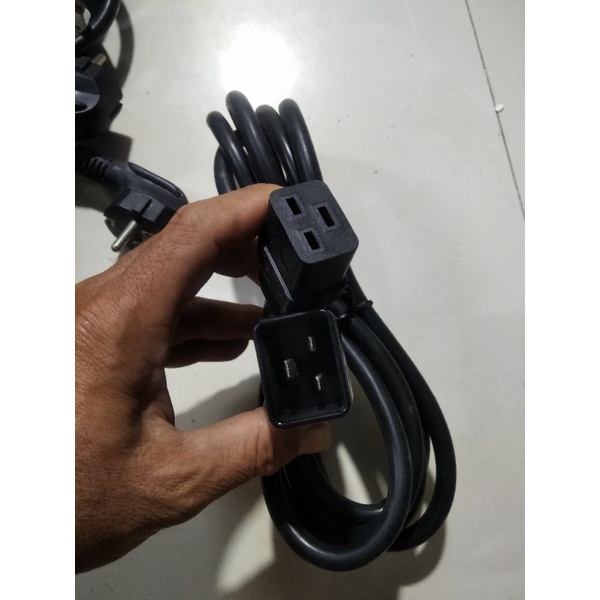 DÂY NGUỒN C19 DÙNG CHO BỘ LƯU ĐIỆN