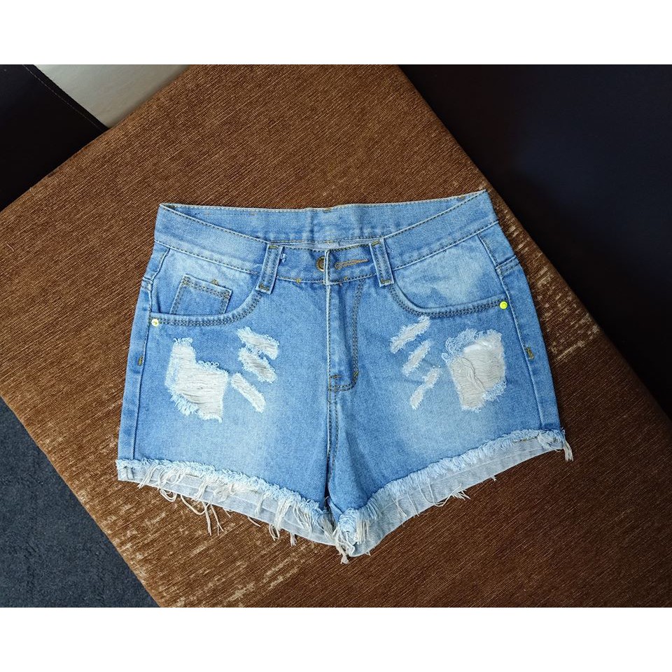 Quần sọt jean nữ cào rách