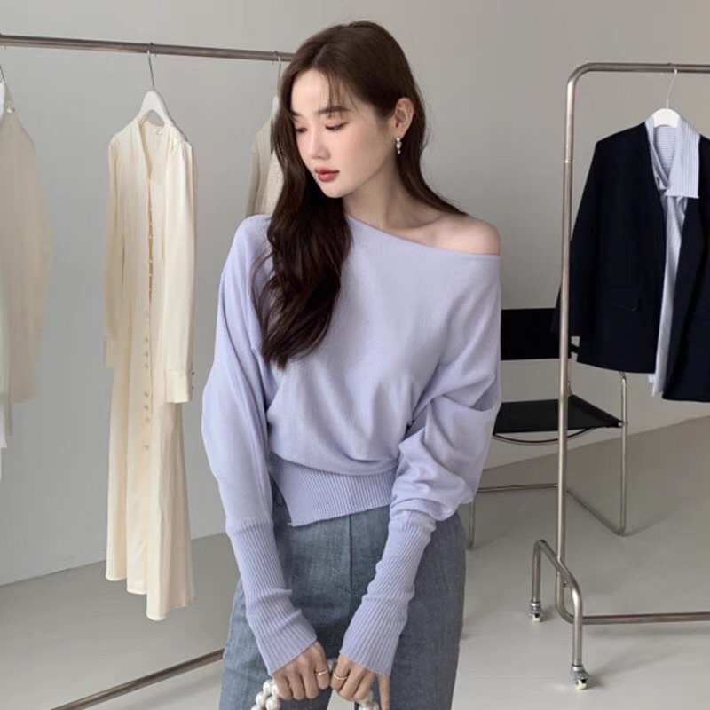 Áo trễ vai tôn dáng.