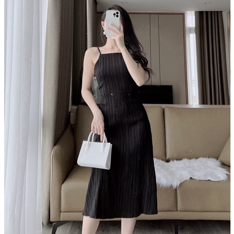 Đầm dây body cổ yếm vintage sexy