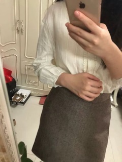 Áo Cổ V tay phồng Hàn Quốc