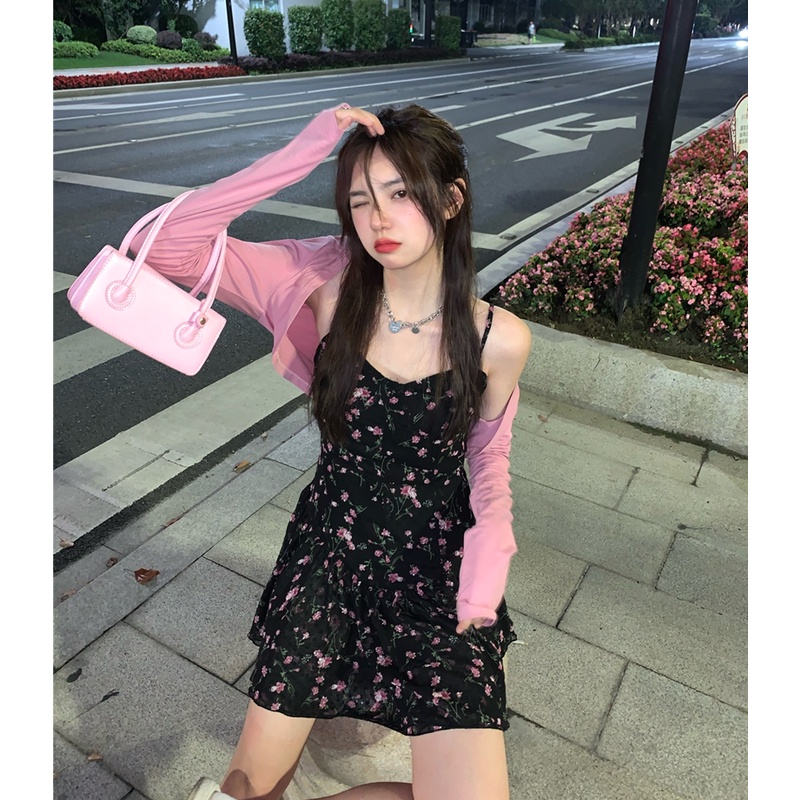 (ORDER) Váy hai dây hoa nhí màu đen retro thon eo xòe ngắn gợi cảm