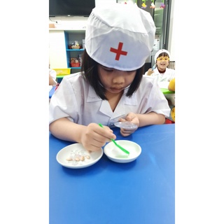 bộ trang phục bác sĩ cho bé (áo và mũ)