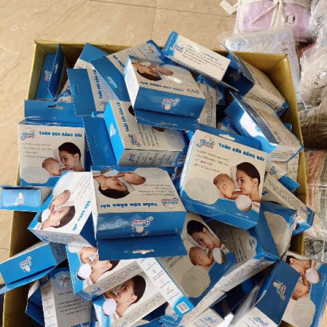 Hộp 8 miếng thấm sữa giặt được Goodmama