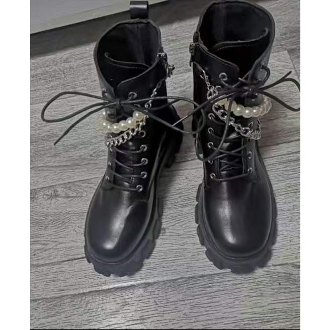 Boot nữ phong cách dây xích ngọc