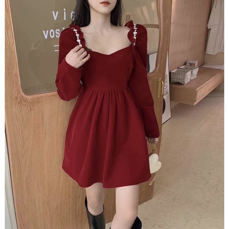 ĐẦM NHUNG XOÈ ĐỎ REN HOA VAI TAY DÀI