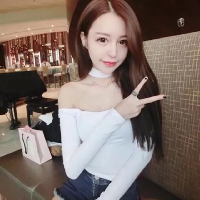 Áo Trễ Vai Tay Dài Kèm Choker - TD06