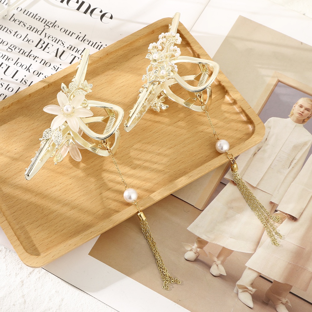 Giá Đỡ Cột Tóc Đuôi Ngựa Bằng Hợp Kim Hình Hoa Đính Ngọc Trai Có Tua Rua Cho Nữ