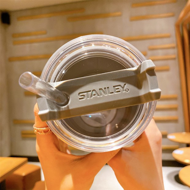 Ly giữ nhiệt Stanley + Starbucks màu xanh đen sơn nhám dung tích 590ml