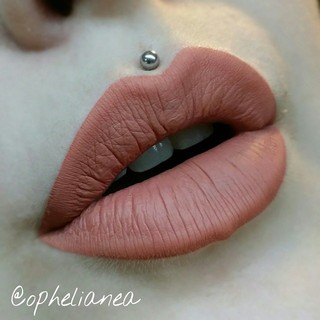 Son kem Lime Crime màu Shroom