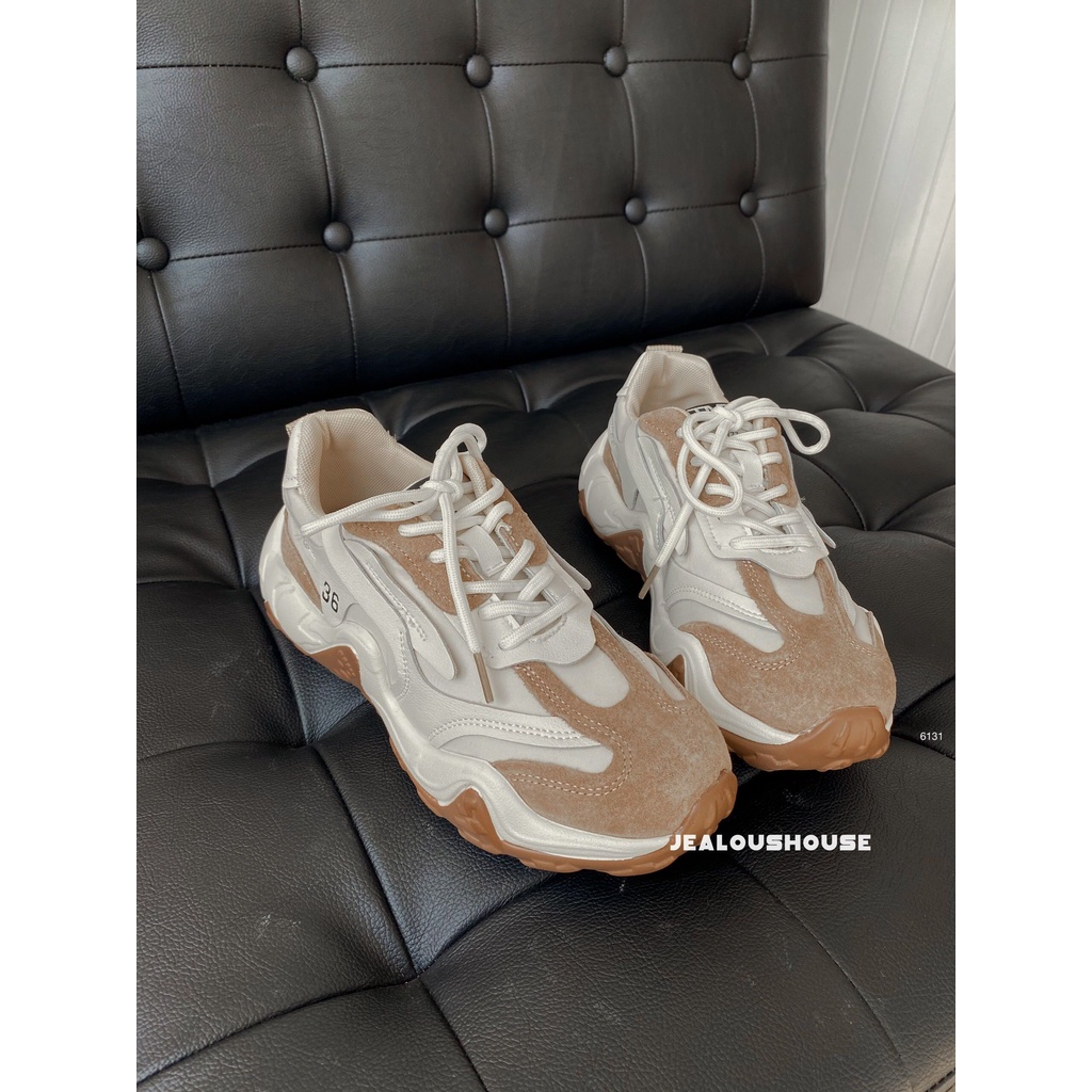 Giày sneaker thể thao nữ, giày sneaker da lộn TWT 6131