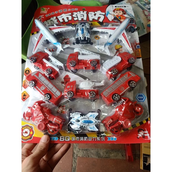 BẢNG ĐỒ CHƠI ÔTÔ,MÁY BAY,MÔTÔ(12 CHIẾC)