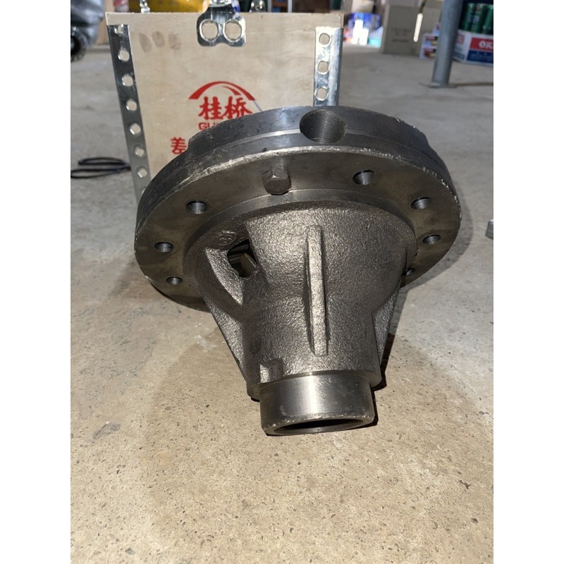 Sản phẩm gia đình làm: Cụm vi sai 1060 16R lắp 3,5t sau cầu trước 5 tấn