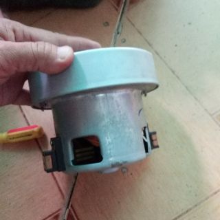 Moto hút bụi Hitachi 2000w cũ