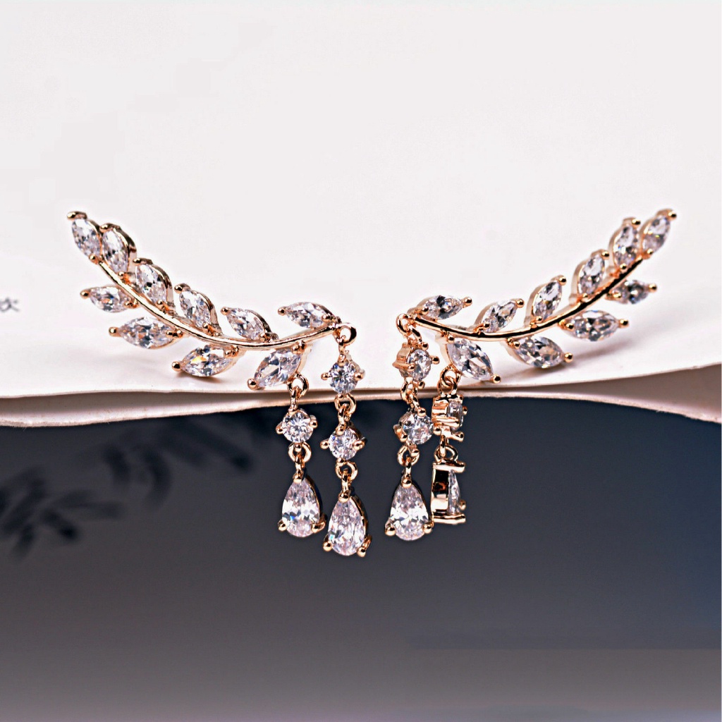 1 Đôi Bông Tai Mạ Vàng Bạc Hình Chiếc Lá Đính Đá Zircon Dành Cho Nữ