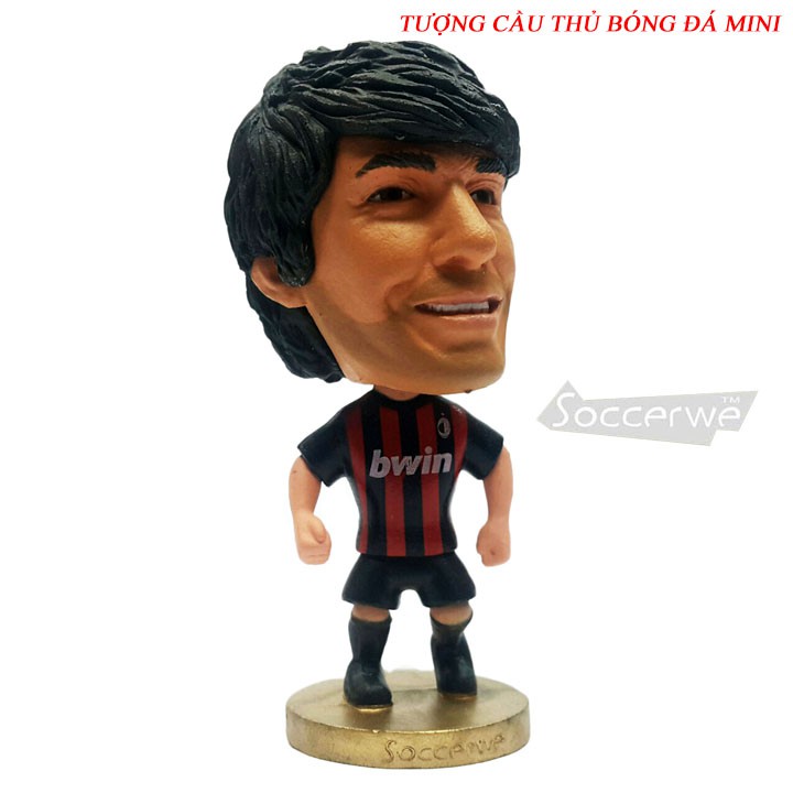 Tượng cầu thủ bóng đá Ricardo Kaka