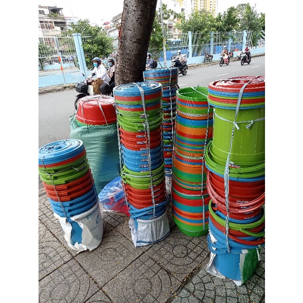 Thùng nhựa tròn có nắp