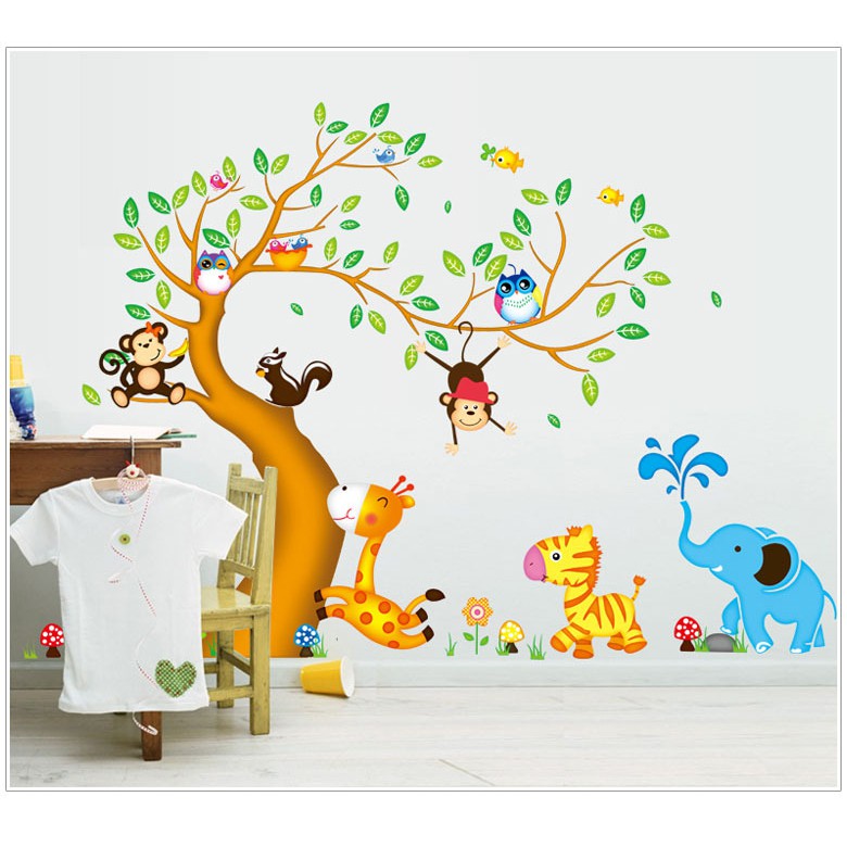 Decal Dán Tường Cây Những Con Thú