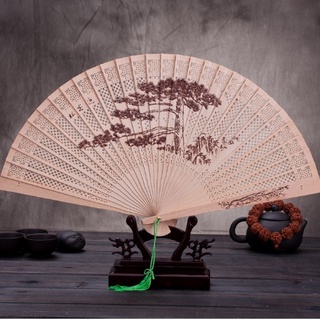Quạt cổ trang điêu khắc phong cảnh