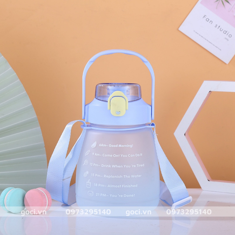 Bình đựng nước có ống hút bật tự động khi mở nắp bình nước chia vạch báo giờ uống nước loại lớn 2 lít và 1,4 lít