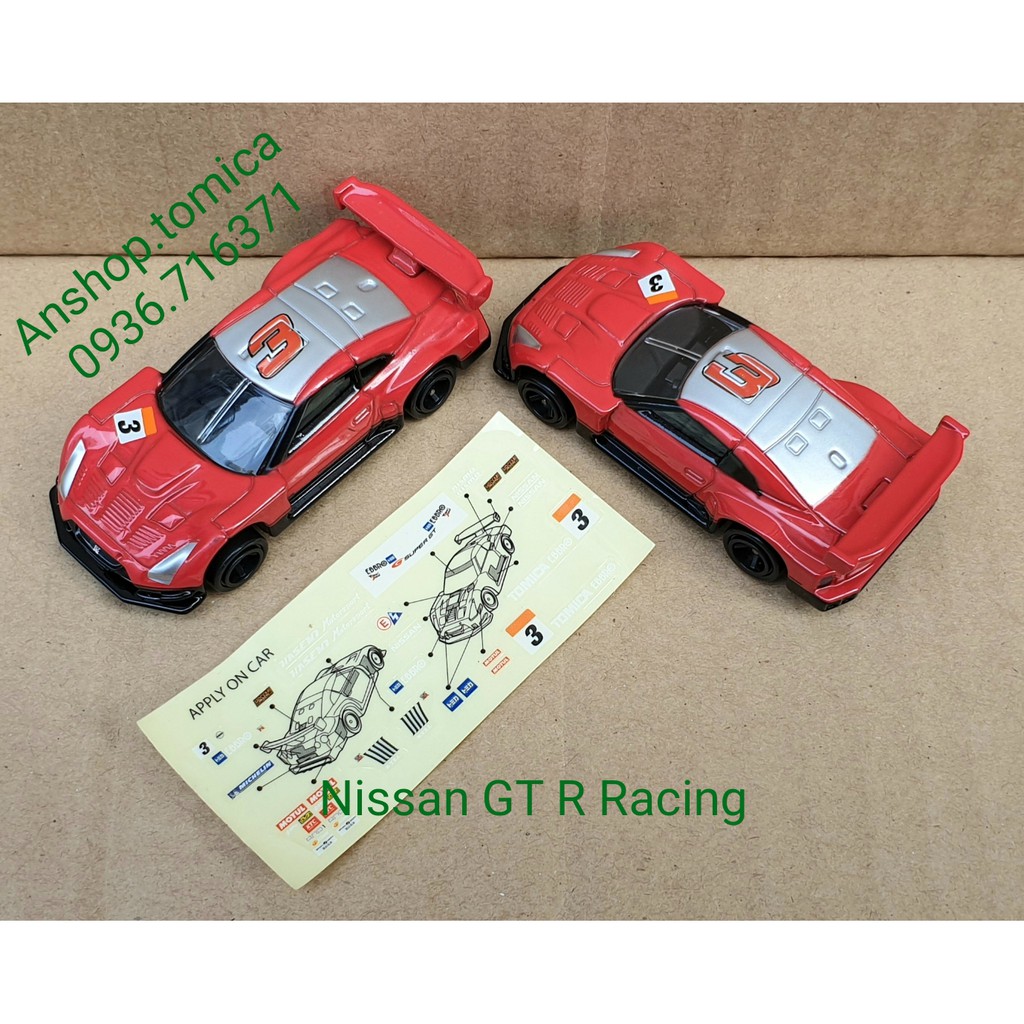 Mô hình xe đua màu đỏ tomica Nhật Bản