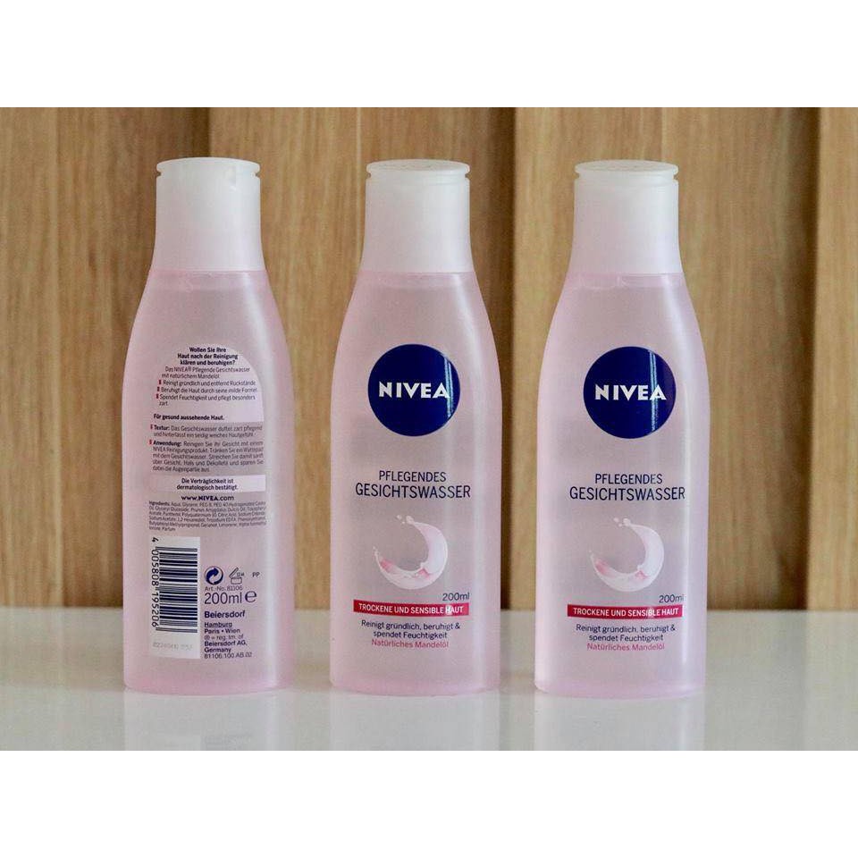 Nước hoa hồng Nivea .