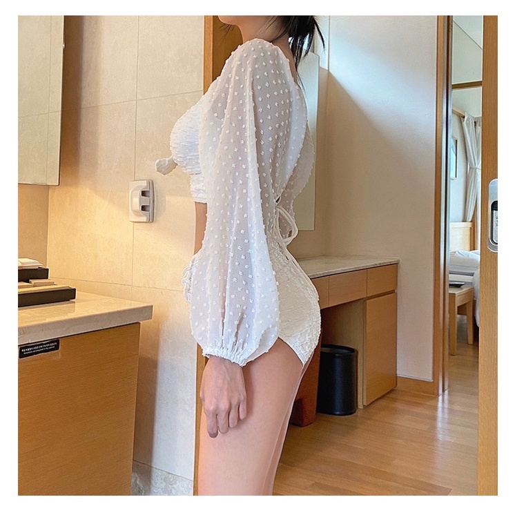 Bộ đồ bơi bikini 2 mảnh trắng tay bồng nữ tính