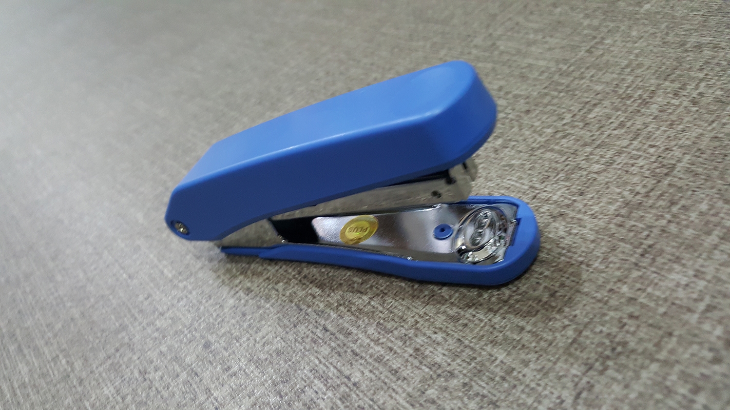 Bấm Kim Plus Stapler PS-10E - Plus