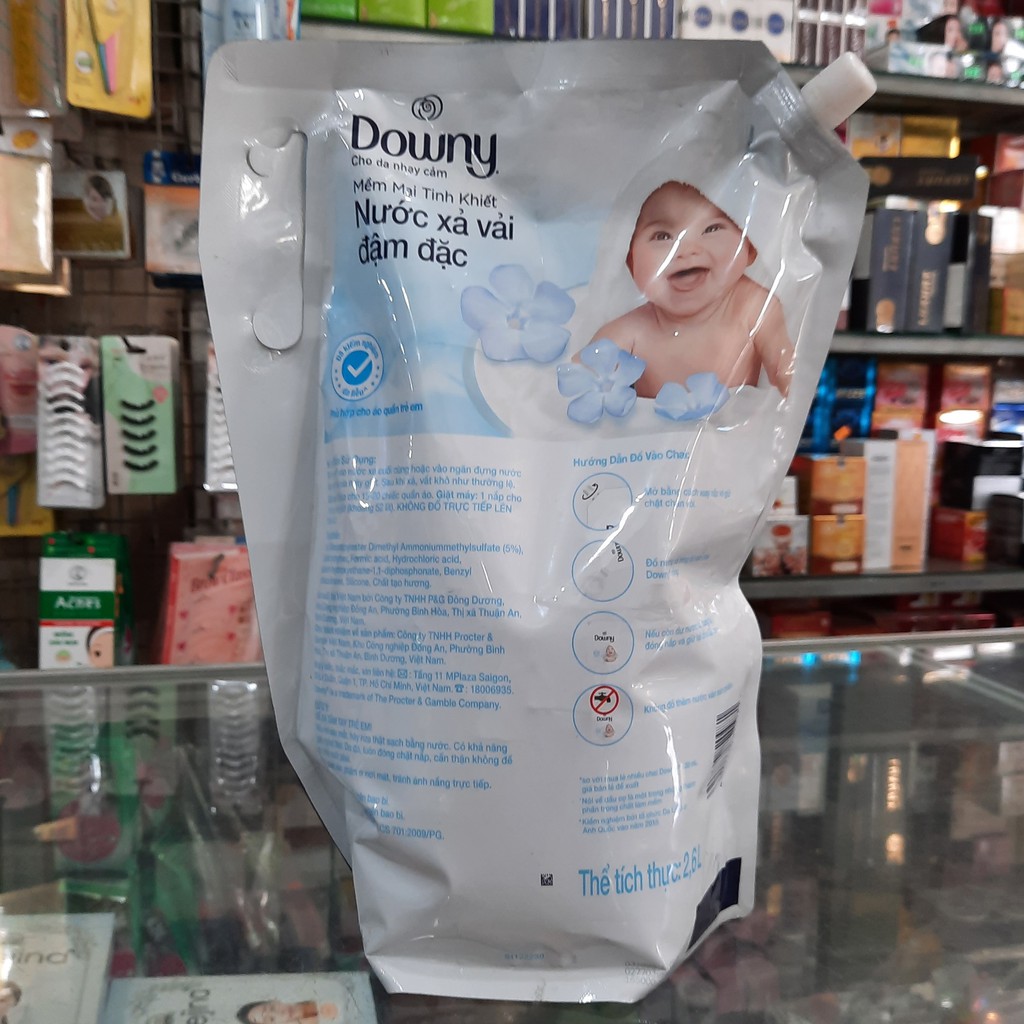 Túi nước xả vải Downy mềm mịn tinh khiết đậm đặc 2.6lit