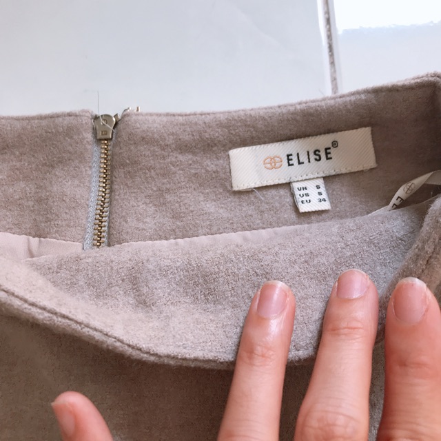 Chân váy Elise thanh lý giá rẻ