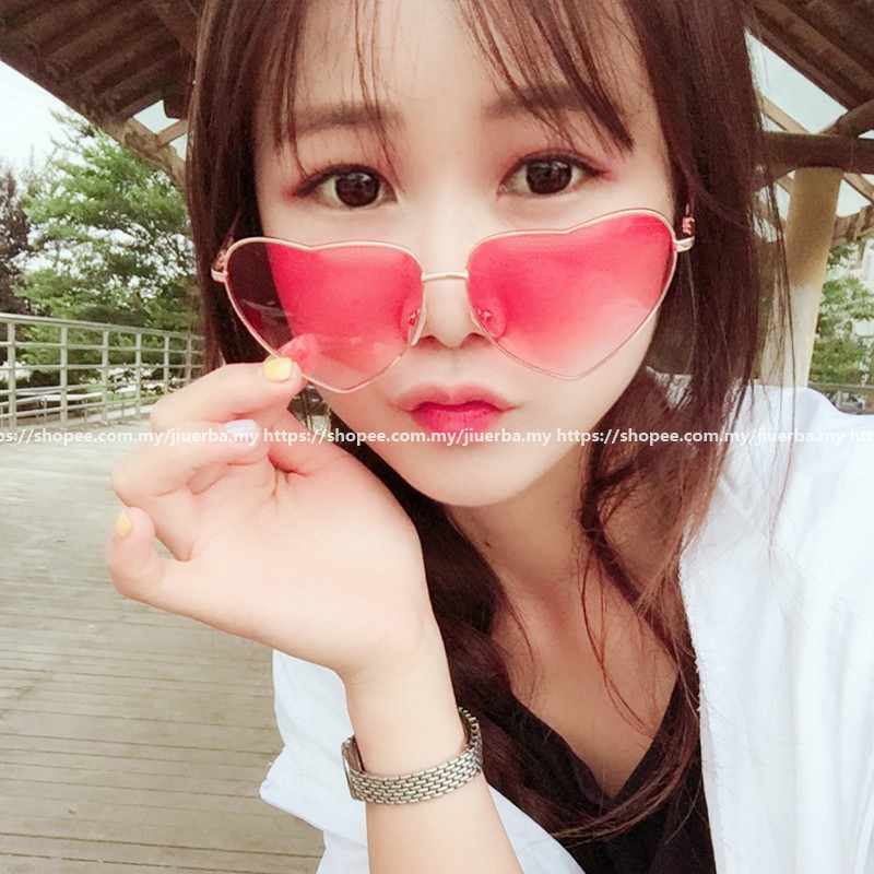 Kính mát gọng trái tim đáng yêu phong cách Hàn Quốc cho nữ