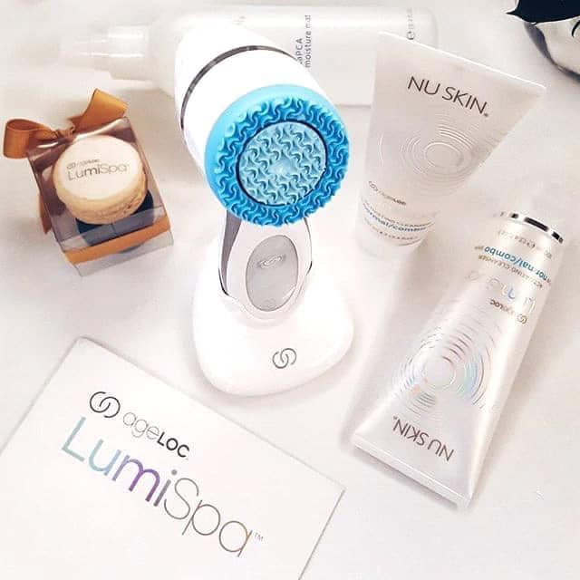 Máy rửa mặt massage Ageloc Lumispa Nuskin