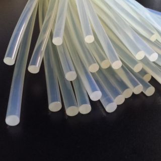 2 cây keo silicon phi 7mm tiện dụng