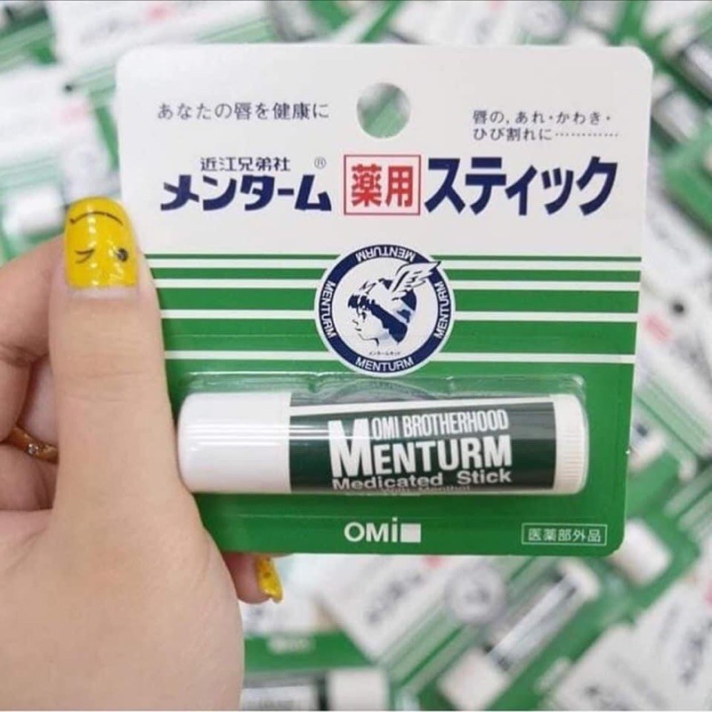 Son dưỡng môi Menturm Omi Medicated Stick Nhật Bản