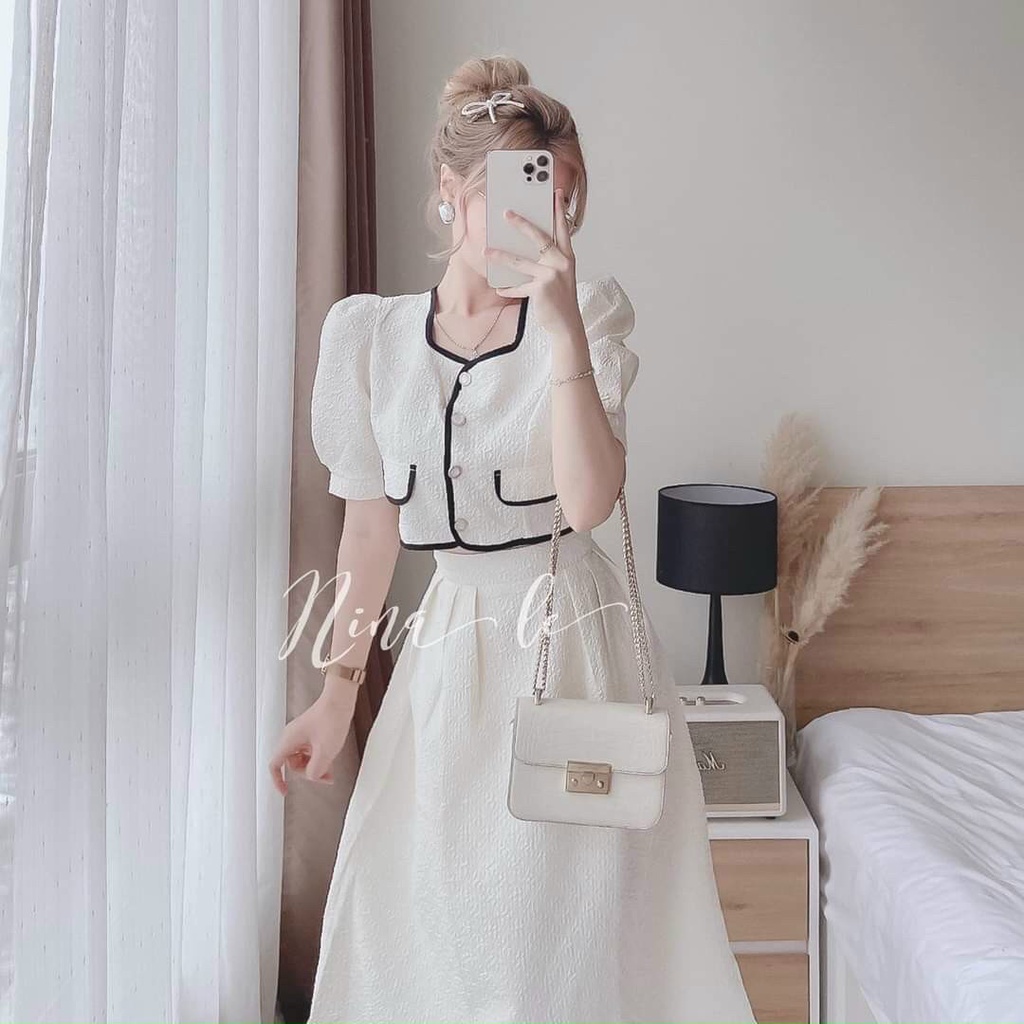 Chân váy trắng kiểu xòe tôn dáng và áo tay phồng chạy viền đen xinh xắn và thanh lịch kiều váy trắng thời trang ARAVA