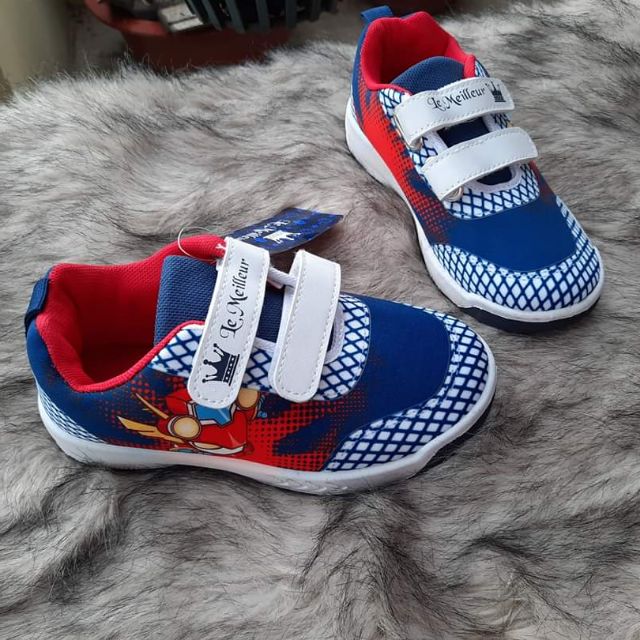 Giày cho bé